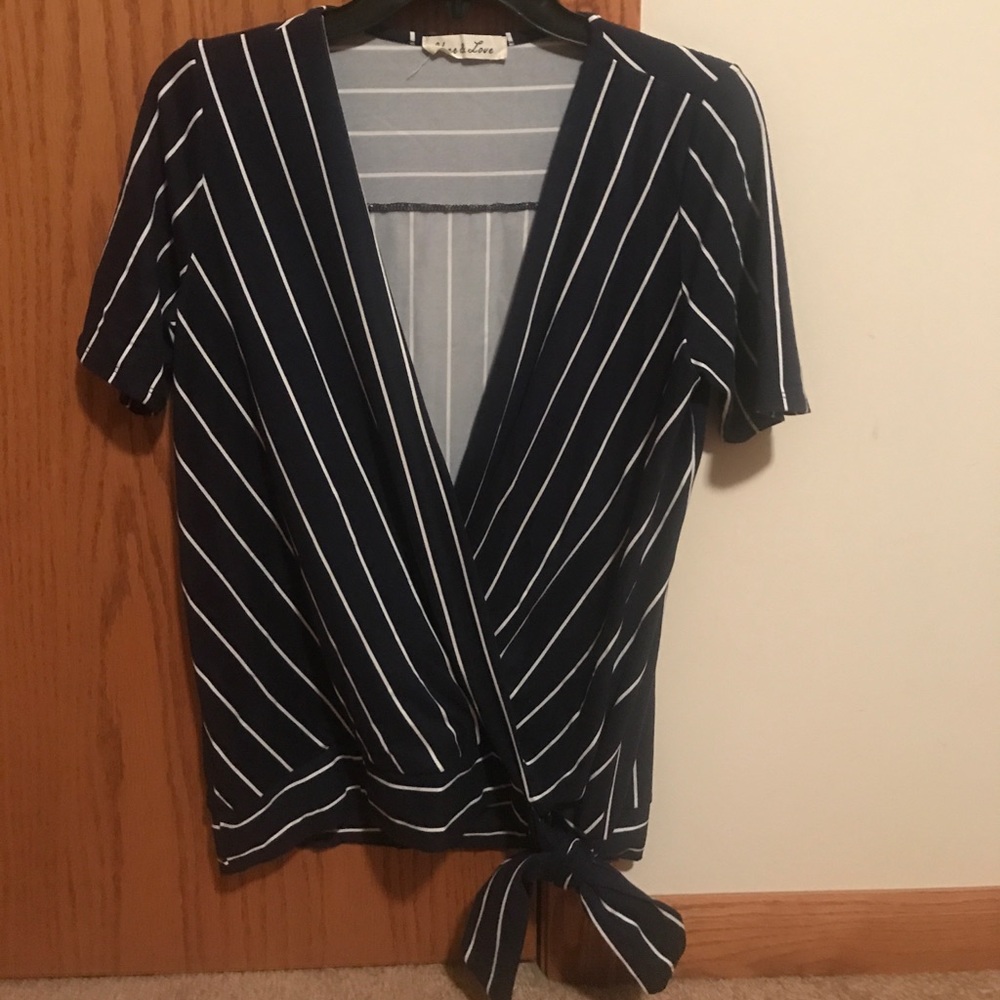 Short sleeve top